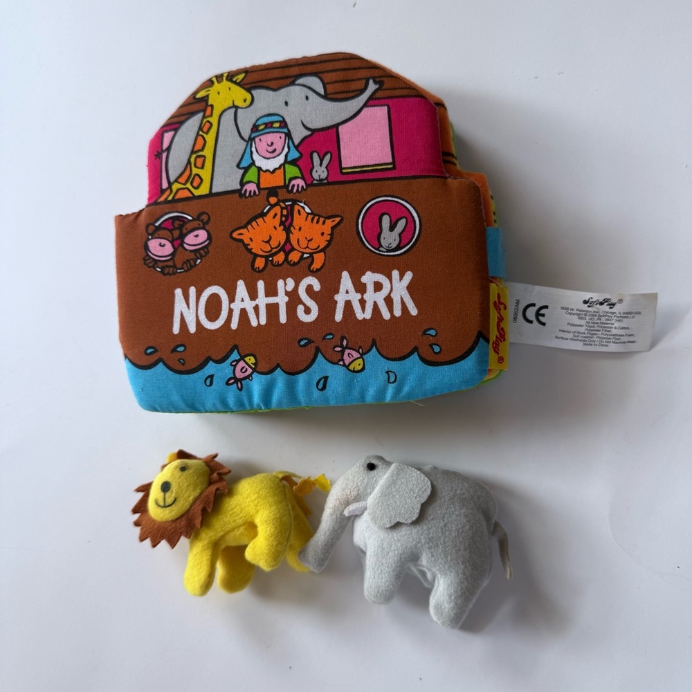 Noah's Ark finger puppet Playset by Soft Play: Early Language Development